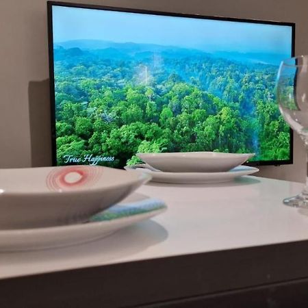 Heart Of Tirana Apartment Bagian luar foto