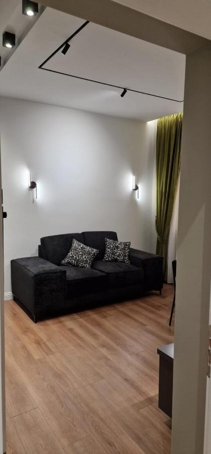Heart Of Tirana Apartment Bagian luar foto